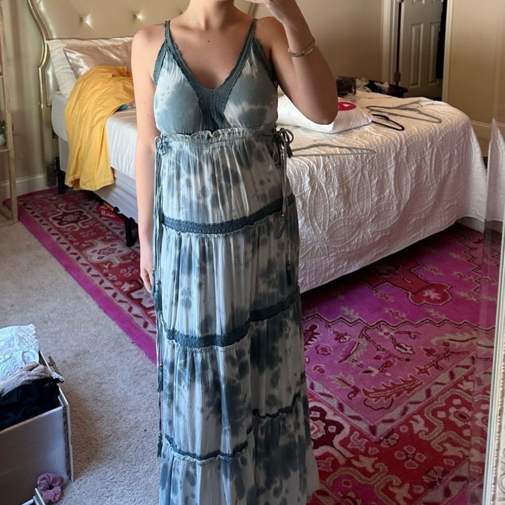 Rue 21 Women's Teal Tie Dye Tiered Maxi Dress Size SMALL V-Neck Empire Waist